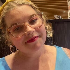 Meet your Posher, Alison